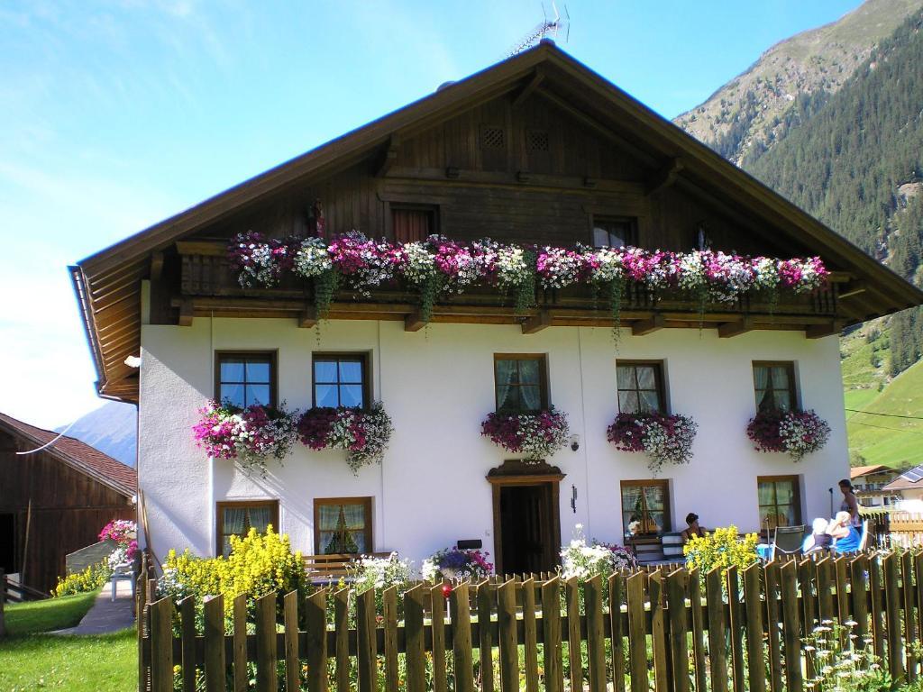 Hotel Haus Boedele Sankt Leonhard im Pitztal Esterno foto